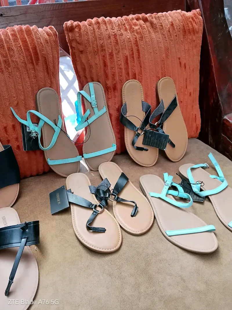 Sandalias planas Forever 21 - 3