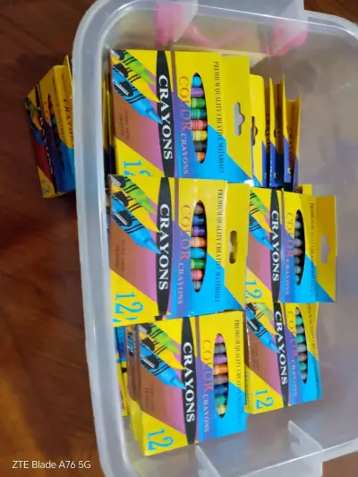 Set de crayones de colores - miniatura 4