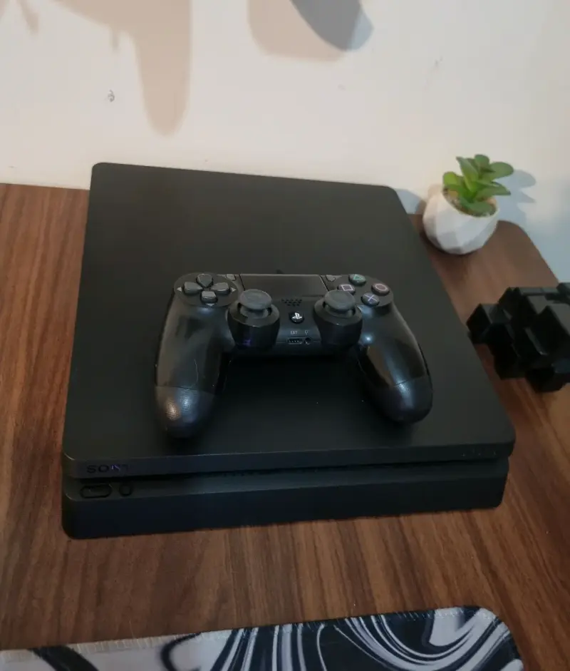 Playstation 4 - 1tb + juegos