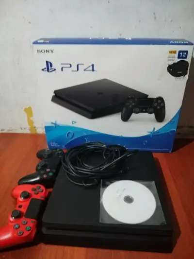 Ps4 slim - miniatura 1