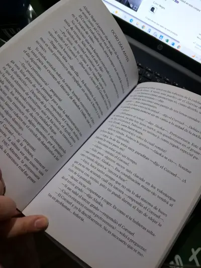 Libro 'Buscando a Alaska' - miniatura 3