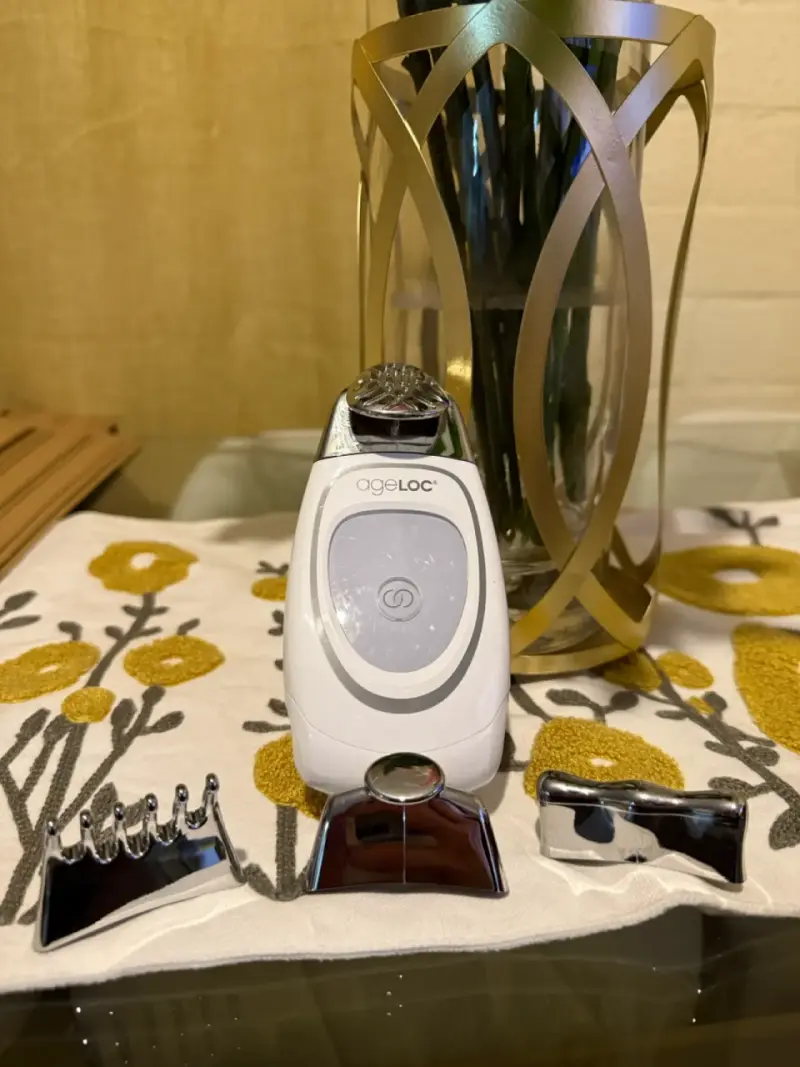 Dispositivo de cuidado facial ageLOC