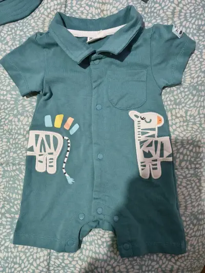 Conjunto bebé black an blue - miniatura 3