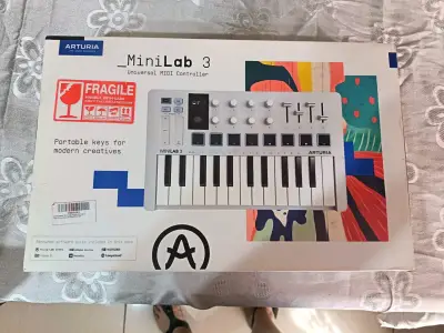 Controlador MIDI Arturia MiniLab 3 - miniatura 2