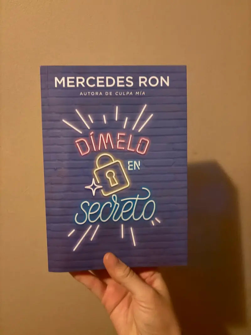 Trilogía Dímelo de Mercedes Ron - 4
