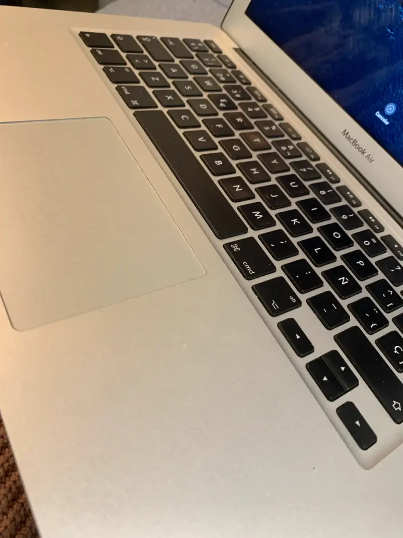 MacBook Air usado - 4