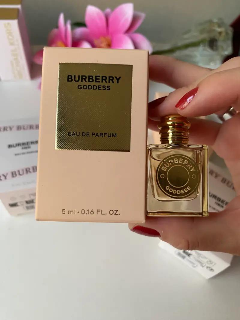 Perfume Miniatura Burberry Goddess 5 ml - NUEVO - 4