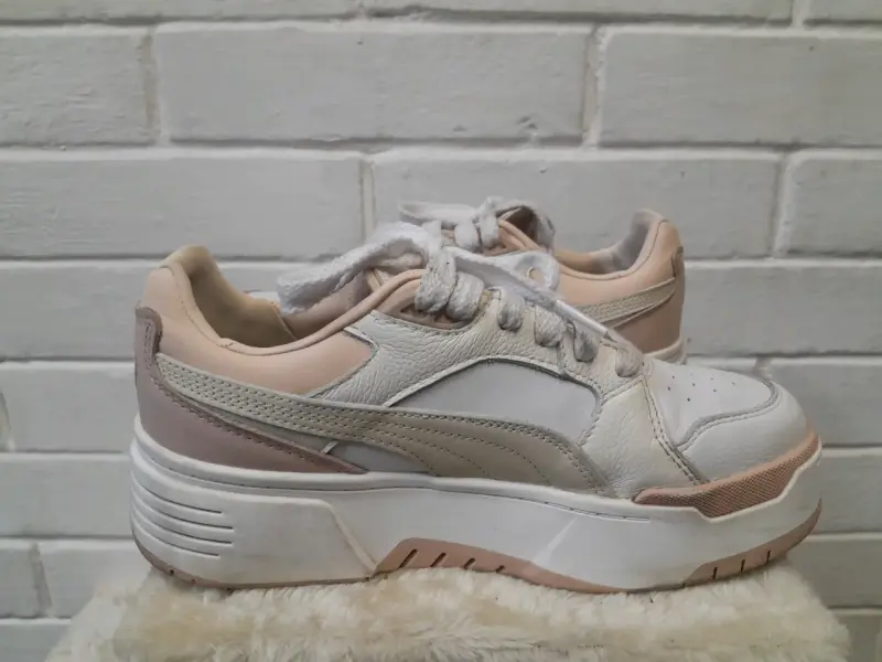 Zapatillas deportivas puma blancas y rosa