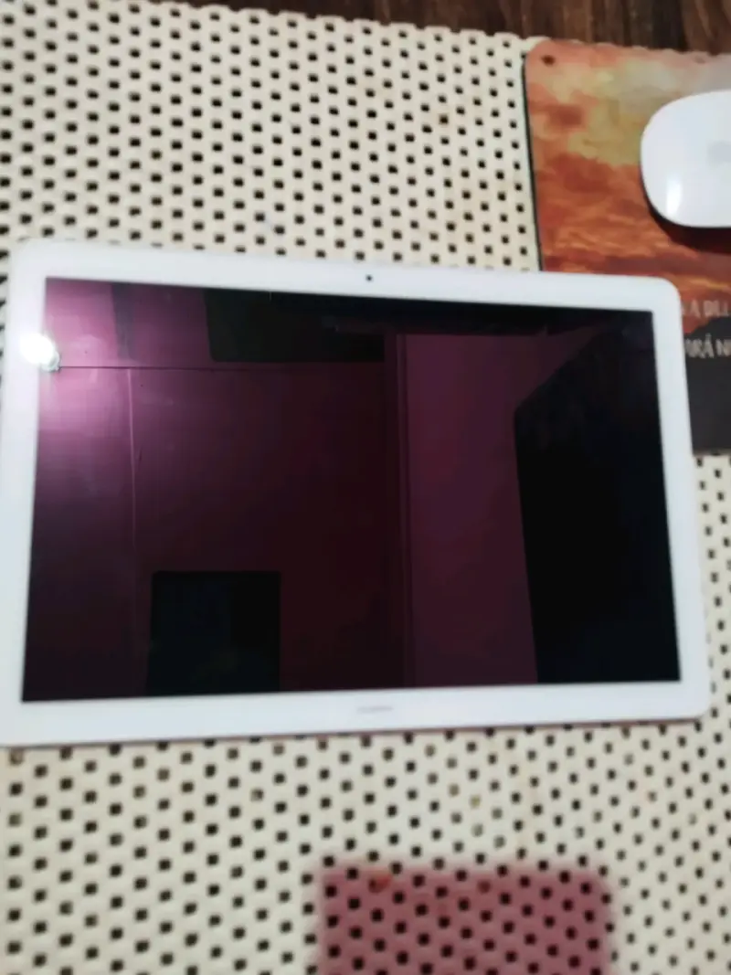 Tablet Huawei con funda y teclado