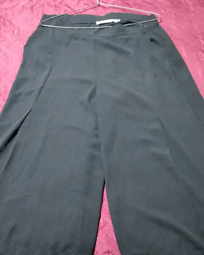 Polera beige con logo rojo+pantalón $7000 - miniatura 4