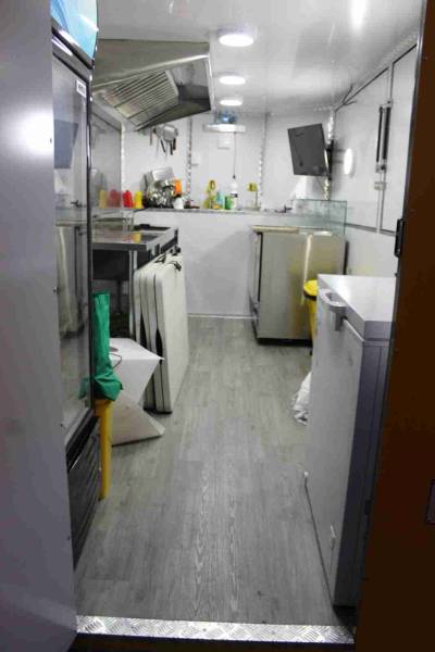 Foodtruck amarillo - miniatura 2