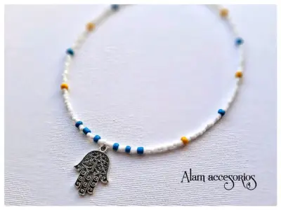 Collar Hamsa con cuentas de colores - miniatura 3