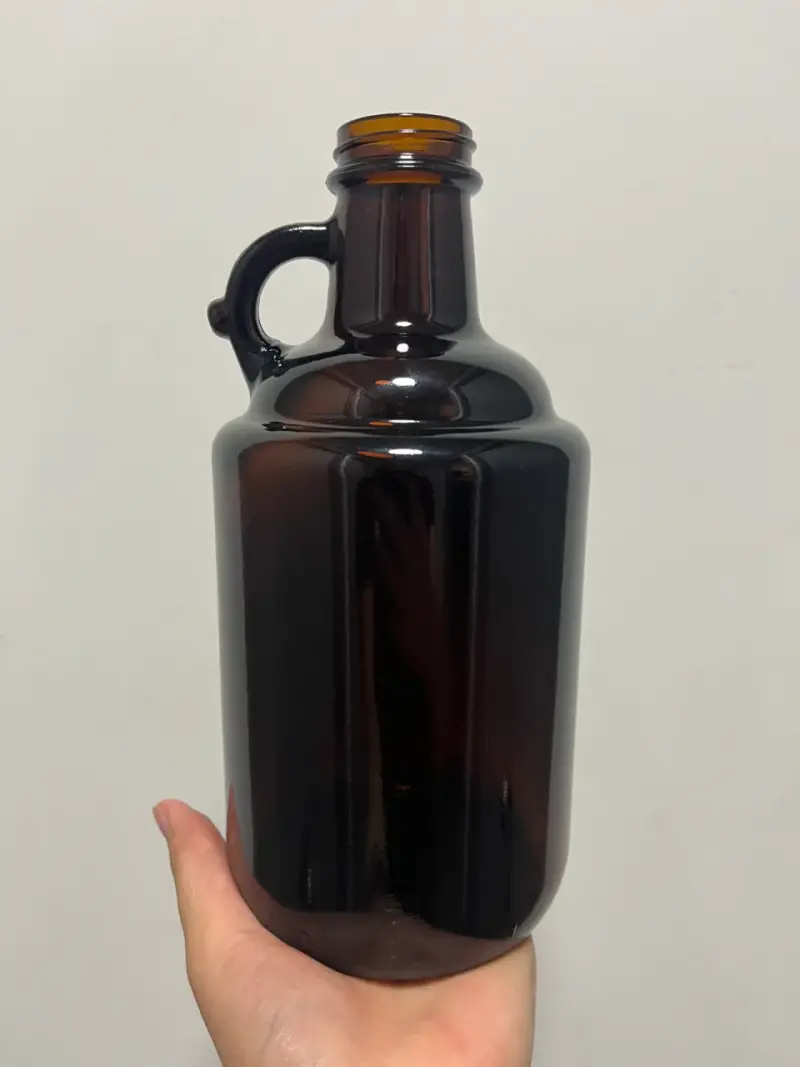 Botella de vidrio ámbar
