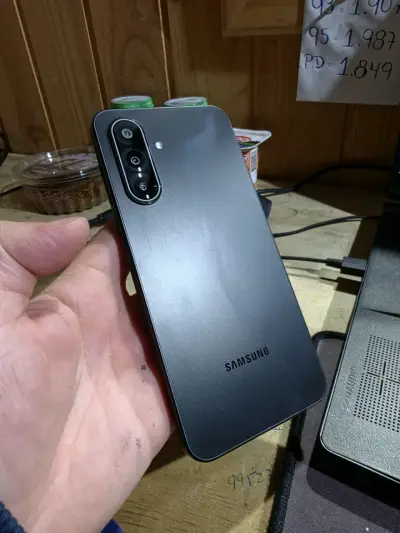 Smartphone Samsung a17 128g nuevo - miniatura 1