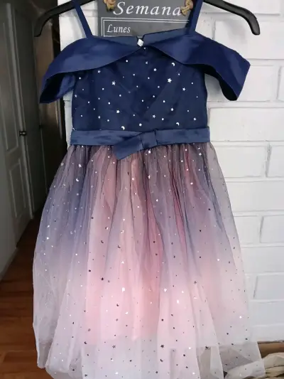 Vestido de niña azul y rosado - miniatura 1