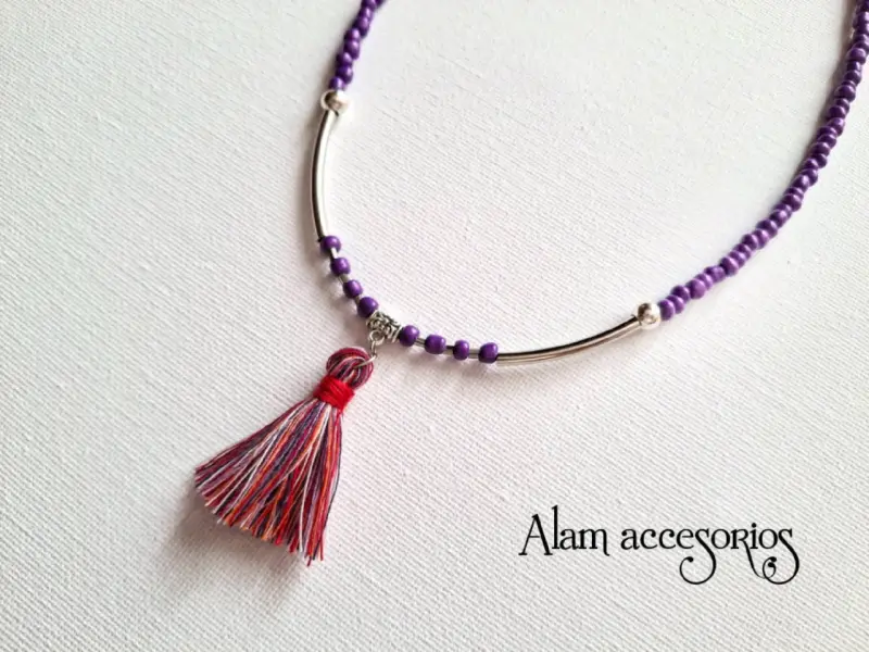 Collar de cuentas morado con borla - 2