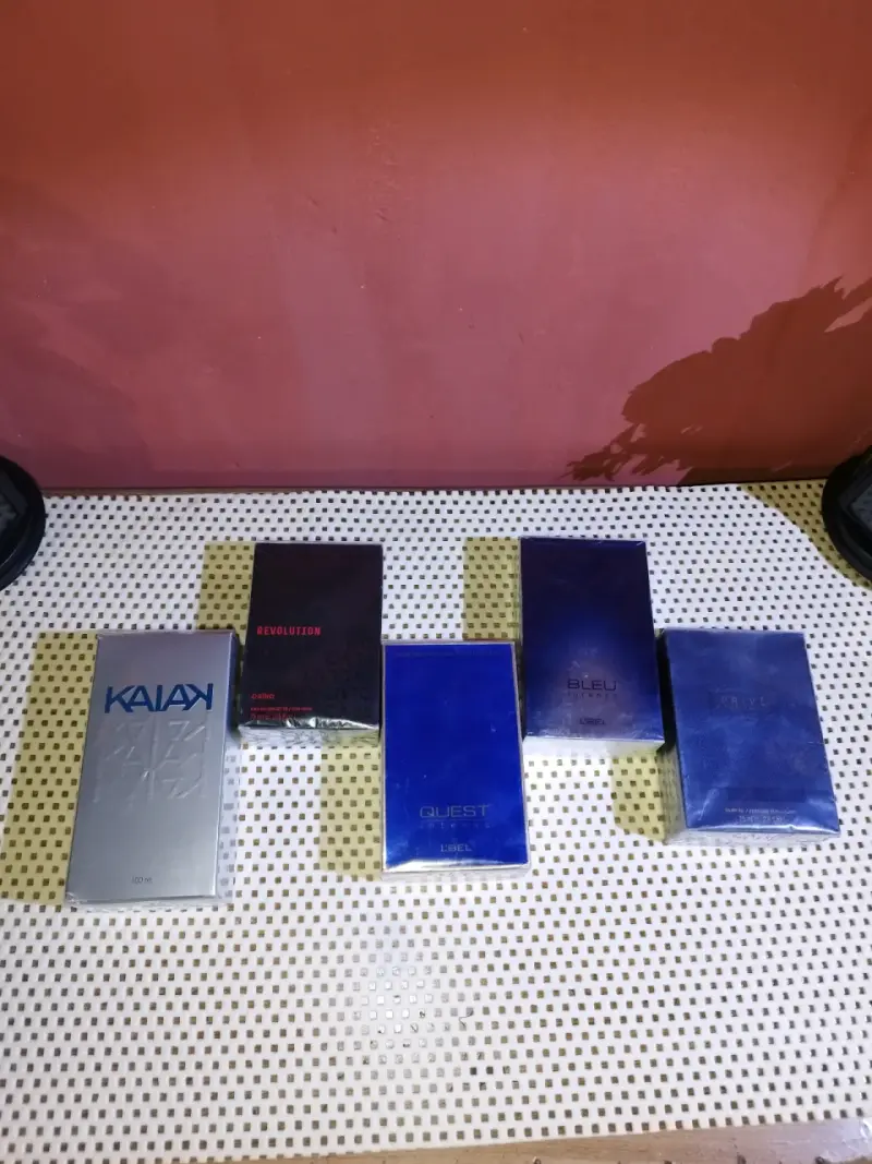 perfumes variados