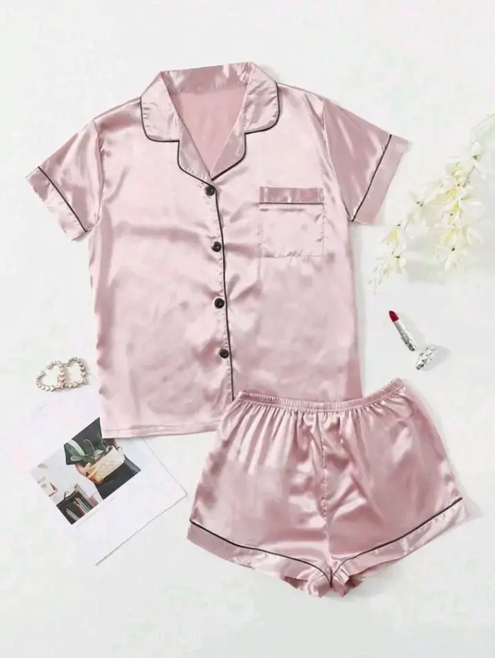 Pijama satinado rosa
