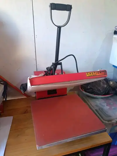 Máquina estampadora - miniatura 1