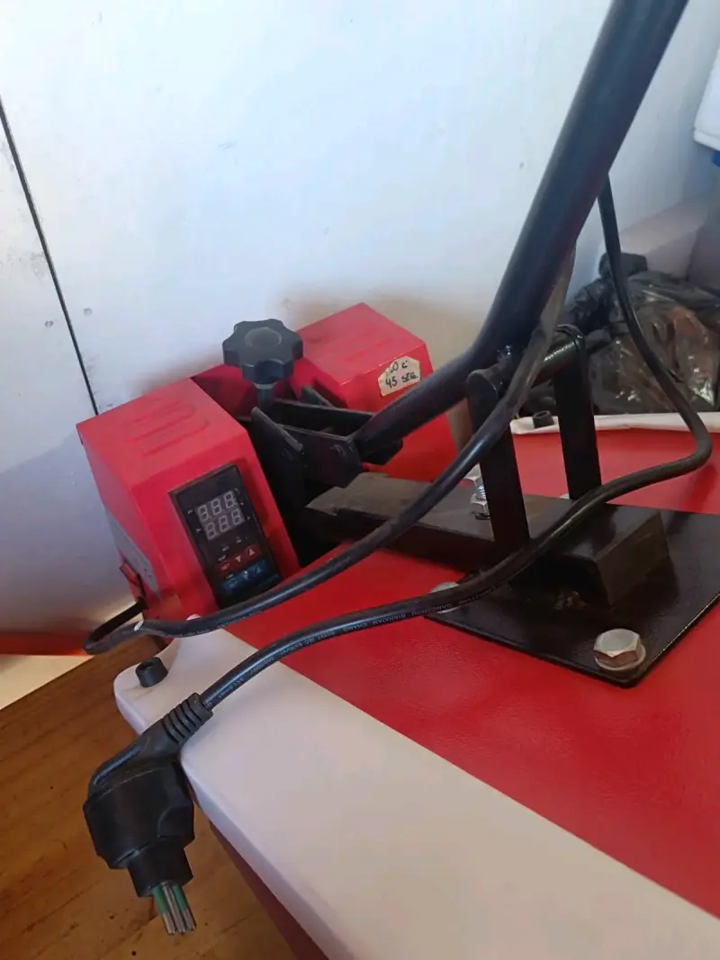 Máquina estampadora - 2