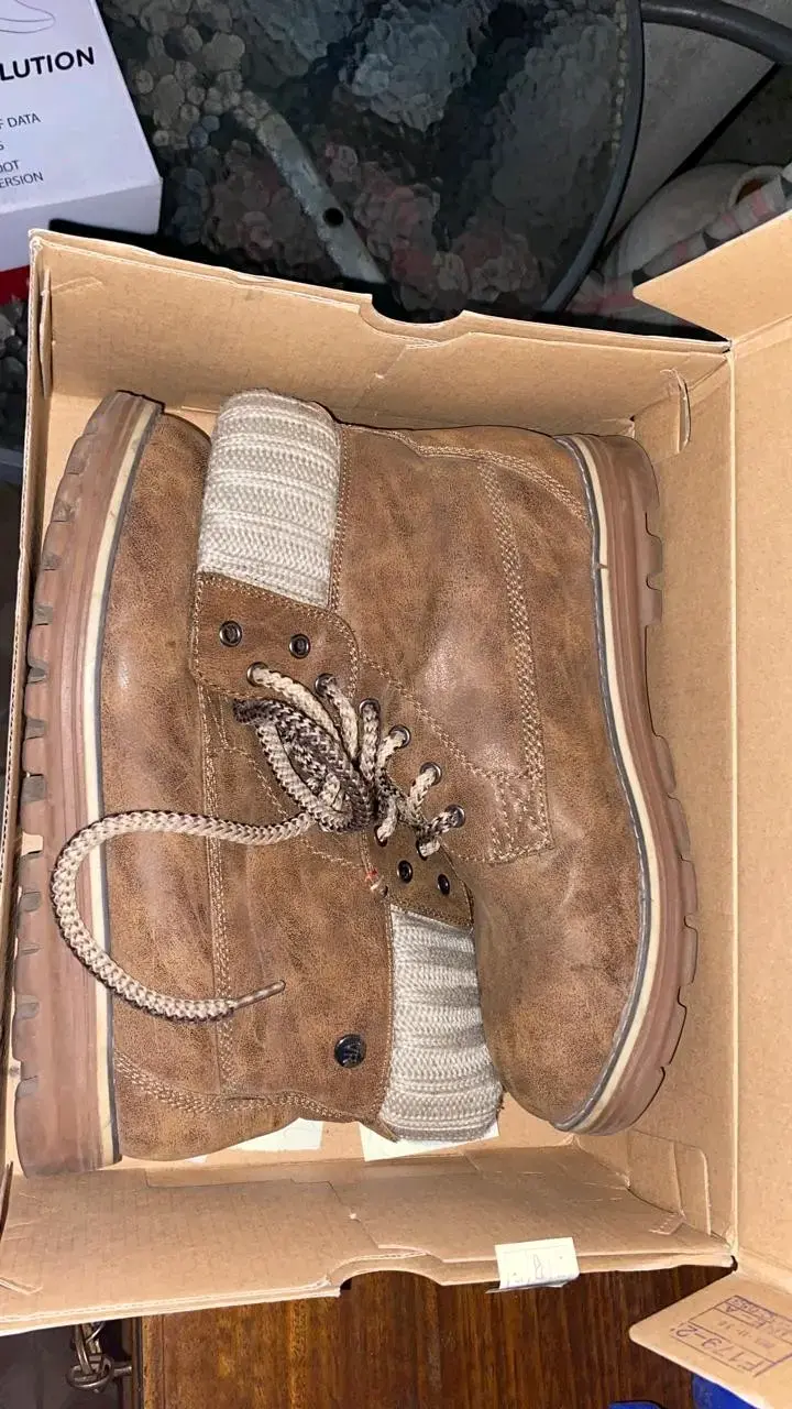 Botines de cuero marrón