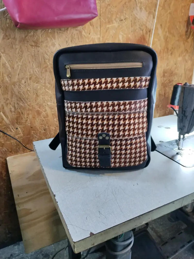 Mochila 100% cuero
