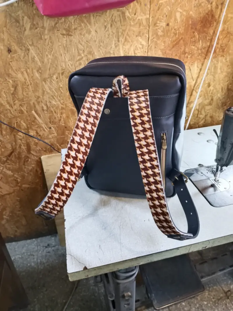 Mochila 100% cuero - 3