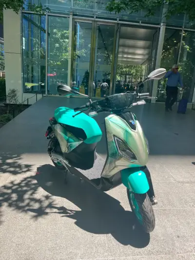Scooter PIAGGIO ONE electrica - miniatura 2
