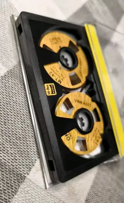 Cassette Hi-Res de colección - miniatura 2