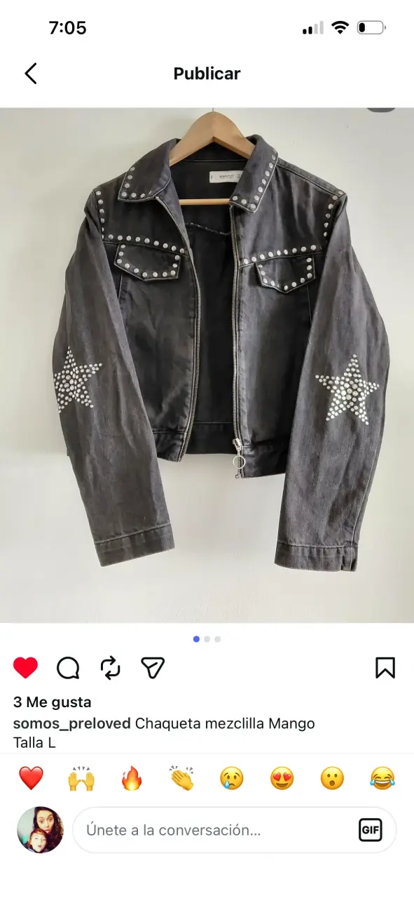 Chaqueta mezclilla con estrellas de tachas