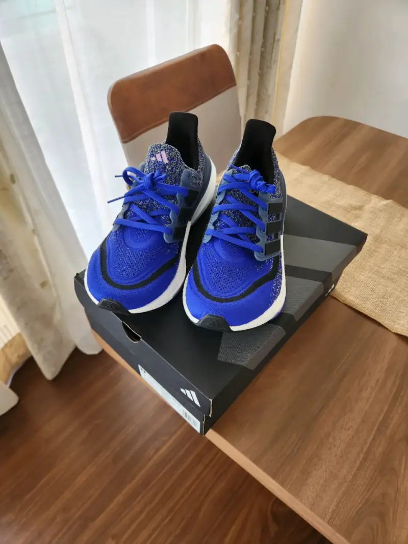 Zapatillas Running Adidas Ultraboost Light - 3