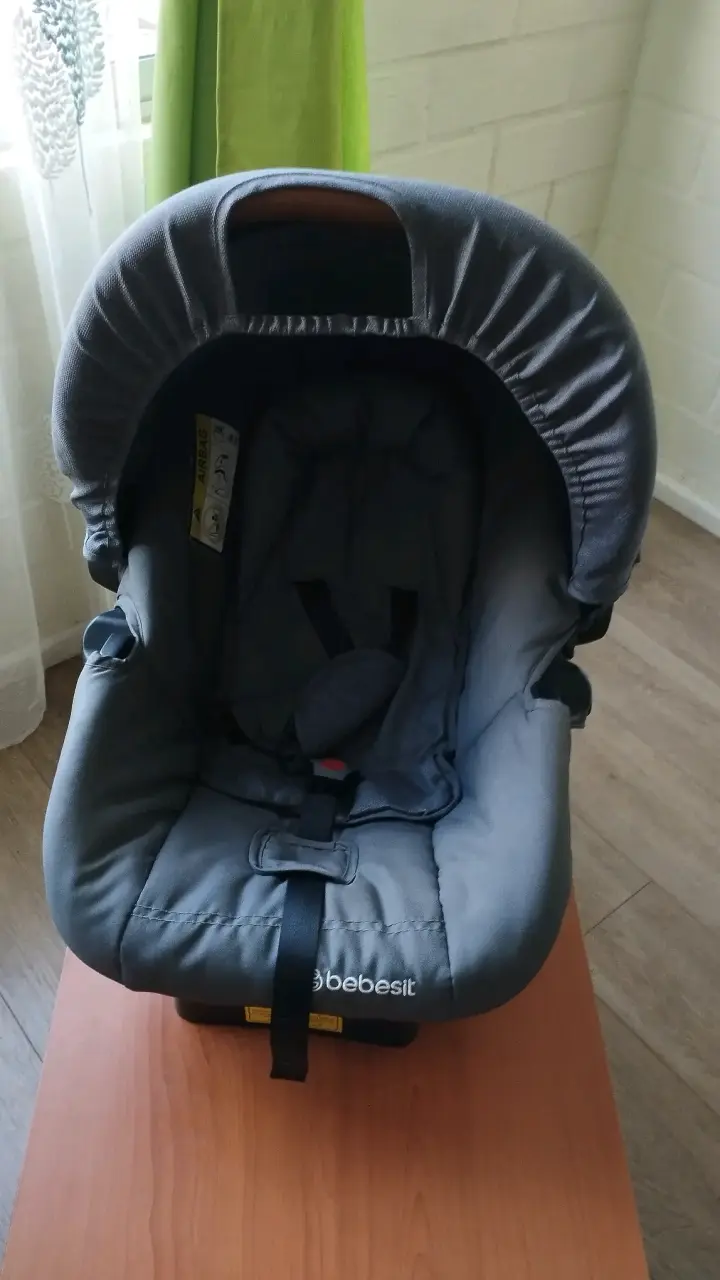 Silla de auto infantil Bebesit