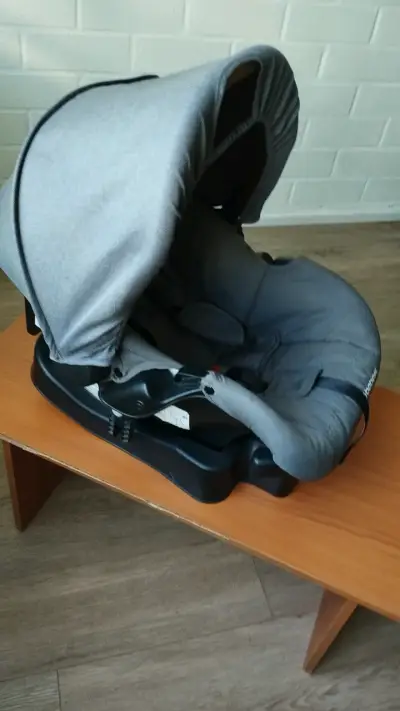 Silla de auto infantil Bebesit - miniatura 2