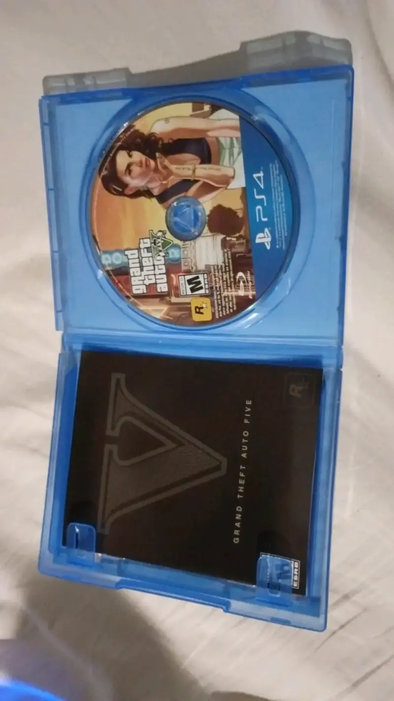 Juego PS4 Grand Theft Auto V - 2