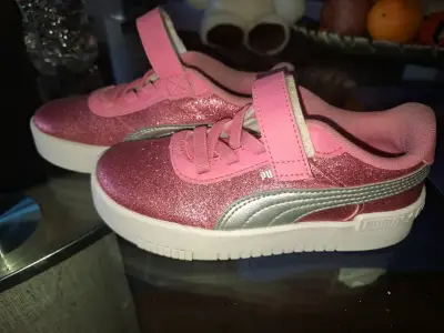 Zapatillas rosadas con brillo para niñas - miniatura 1