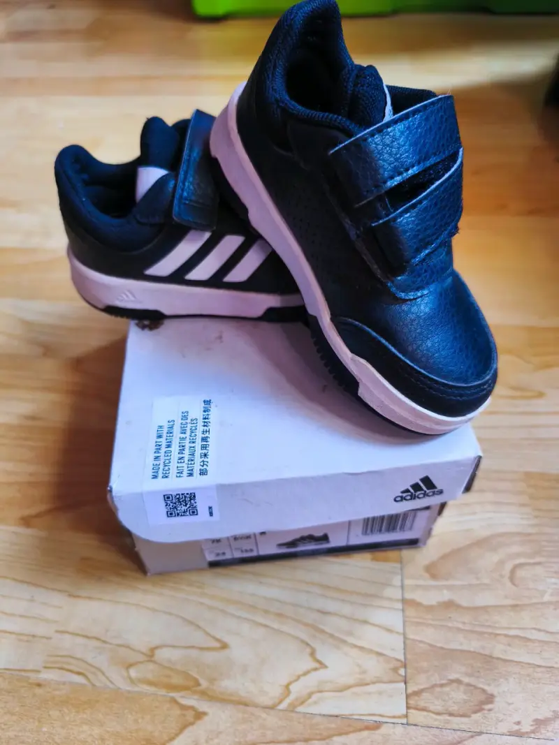 Zapatillas negras con velcro Adidas - 3