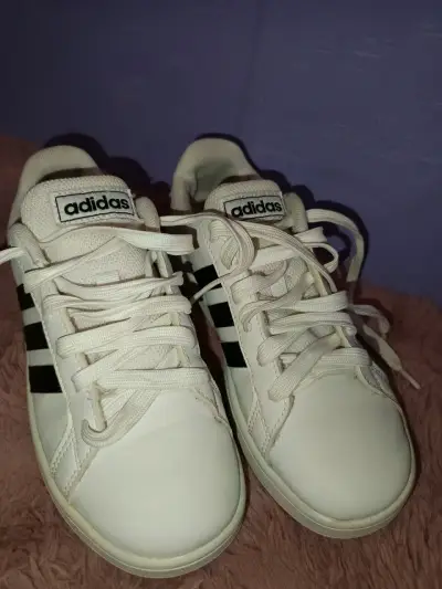 Zapatillas blancas Adidas talla 33 - miniatura 1