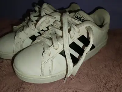 Zapatillas blancas Adidas talla 33 - miniatura 2