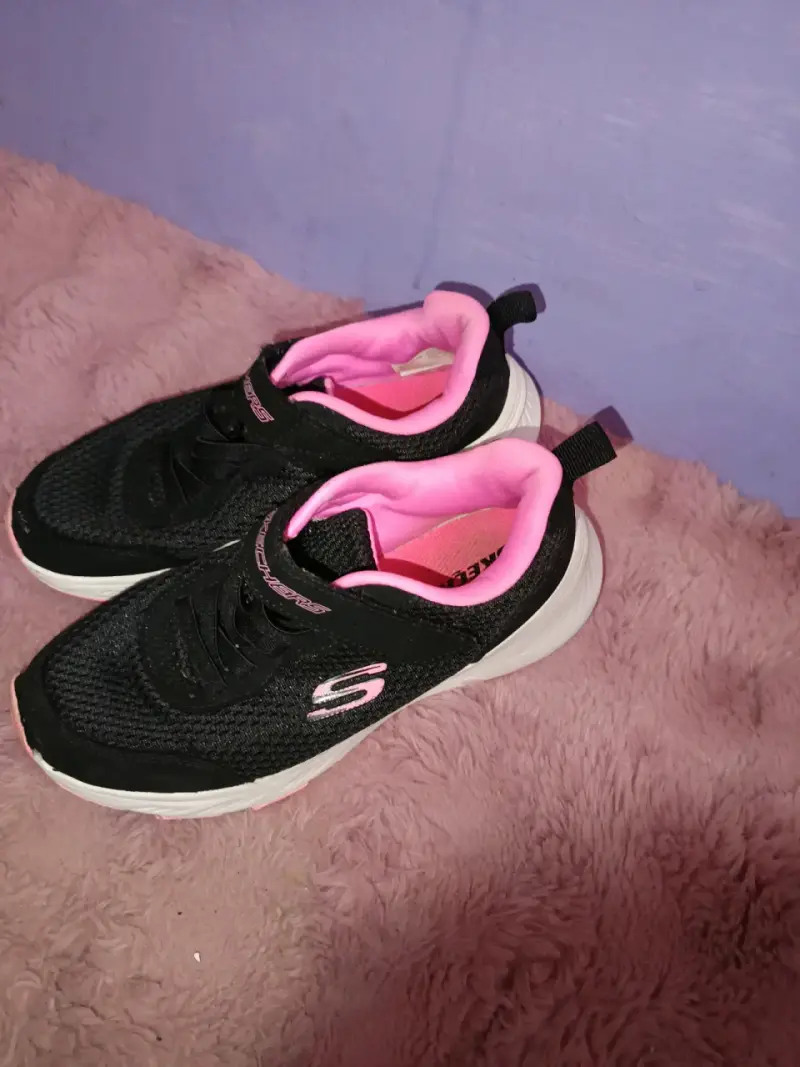 Zapatillas Skechers negras rosas - 2