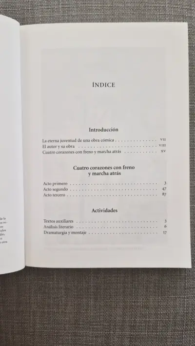 Libro 'Cuatro corazones' de Poncela - miniatura 3