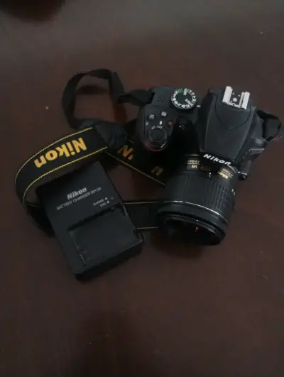 Cámara Nikon D3400 con estuche - miniatura 2
