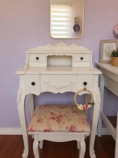 Tocador vintage blanco con espejo - miniatura 1