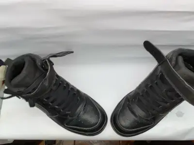 Zapatillas negras de caña alta - miniatura 2