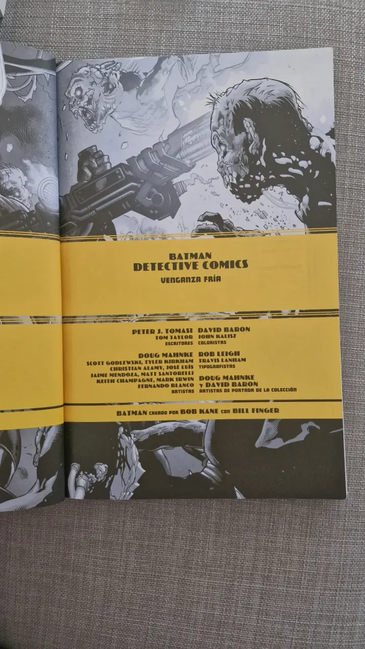 Comic Batman Detective Comics - 3