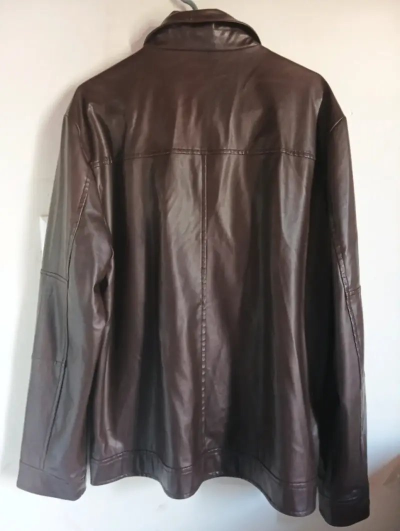 Chaqueta café de cuero sintético - 2
