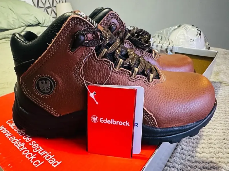 Bototos de seguridad Edelbrock café