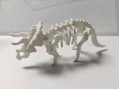 Esqueleto de dinosaurio armable - miniatura 3