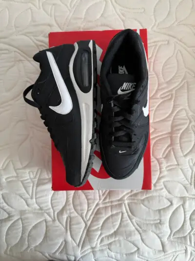 Zapatillas negras Nike Air - miniatura 3
