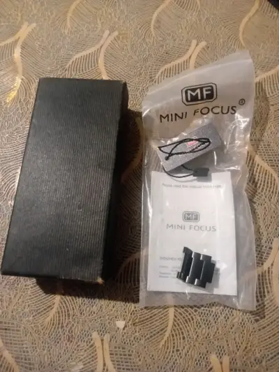Reloj cronógrafo negro - miniatura 4