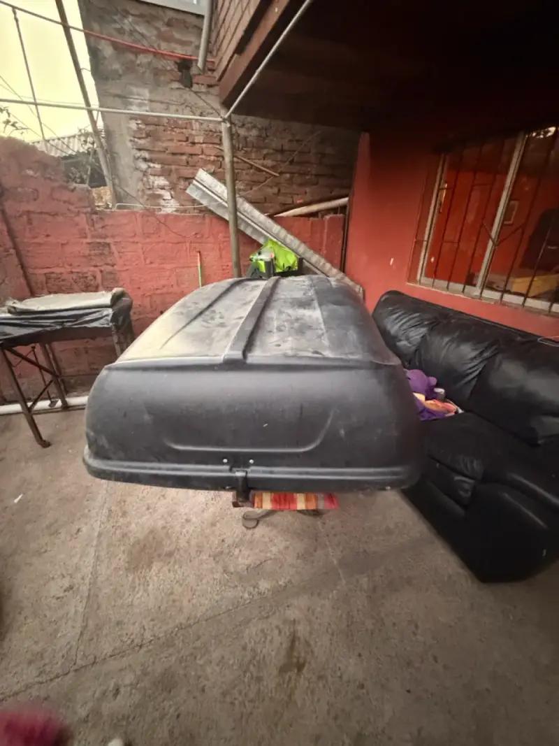 Baúl portaequipajes negro para auto - 2
